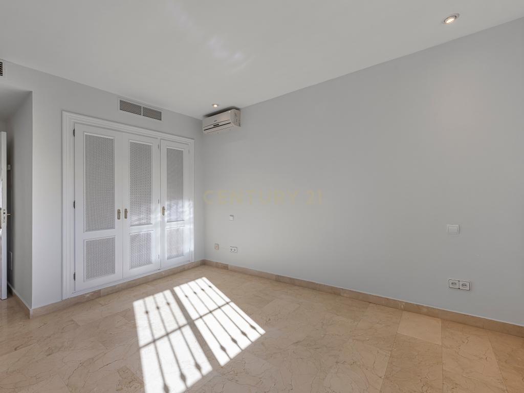 Moradia geminada no Conjunto San Javier Elegância, conforto e espaços para desfrutar -Nueva Andalucia–Marbella    - Image 21