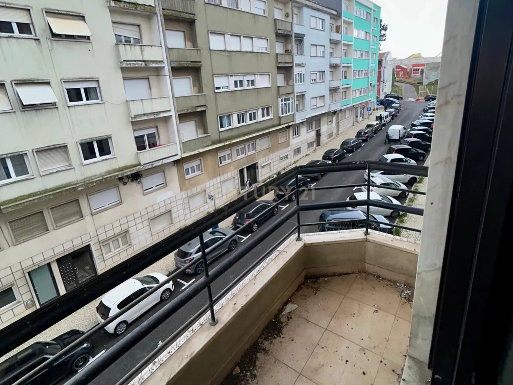Apartamento T4 para arrendamento na freguesia de Arroios, em Lisboa - Image 14
