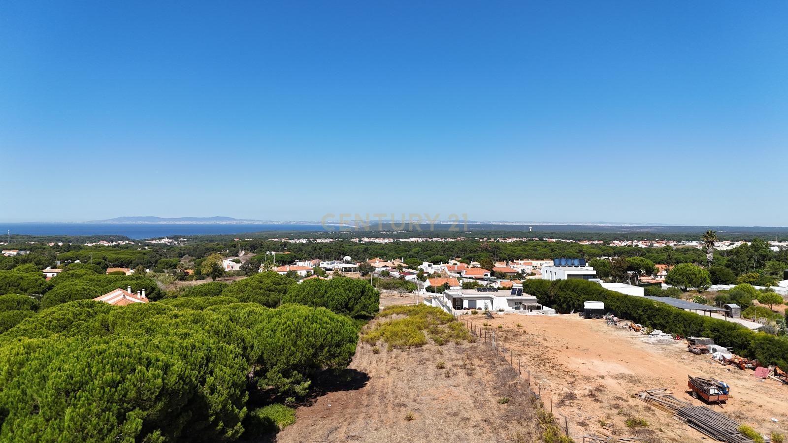 Terreno com área de 10.000m2 com projeto aprovado perto da Aldeia do Meco