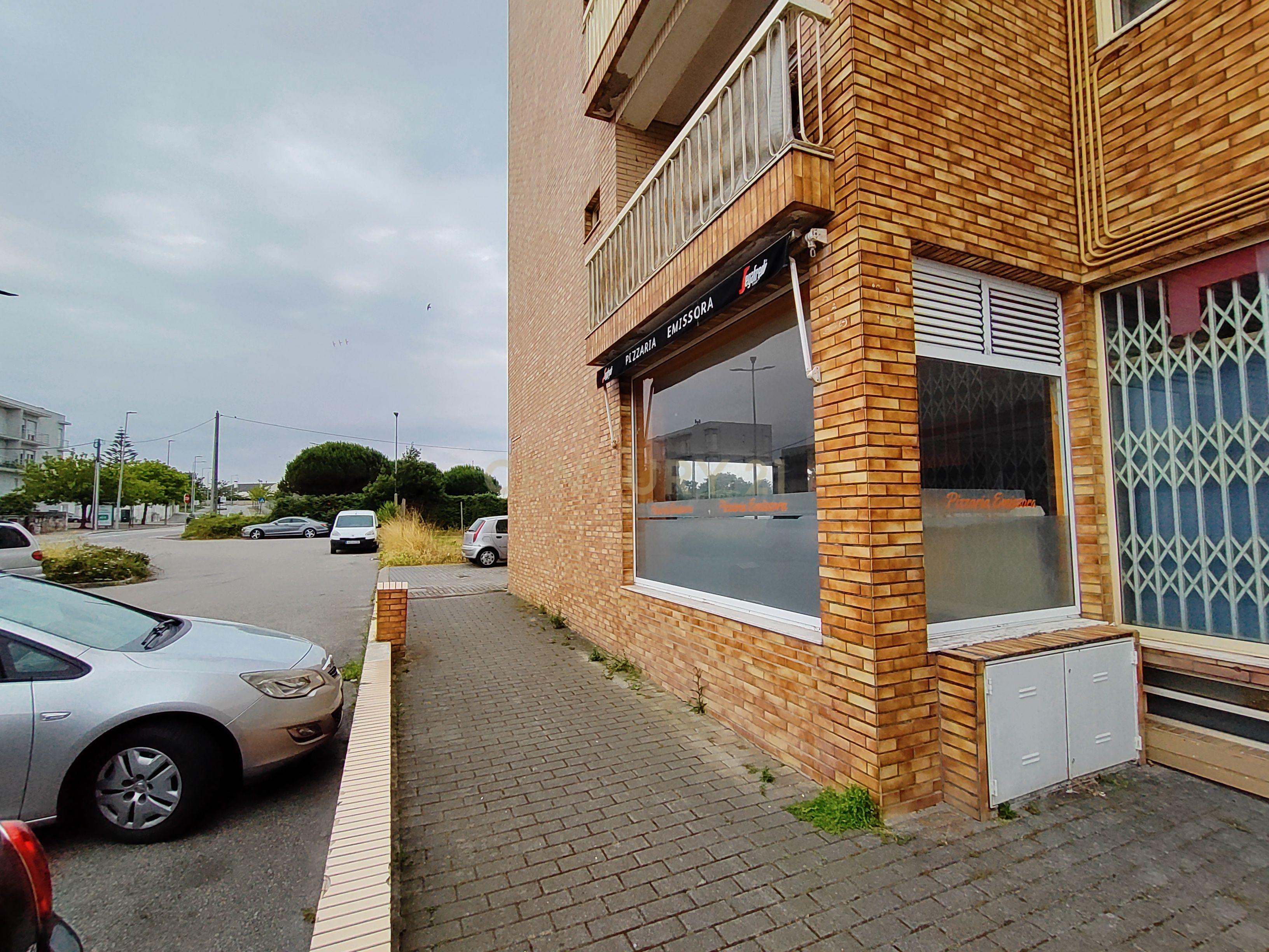 🏢 Loja com Cave para Comércio – Oportunidade Única em Azurara, Vila do Conde! 🏢 - Image 5