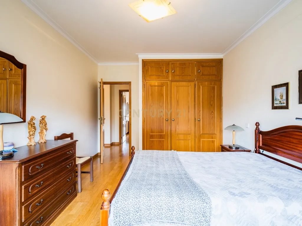 Apartamento T3 à venda em Cruz de Areia – Localização Privilegiada! - Image 22