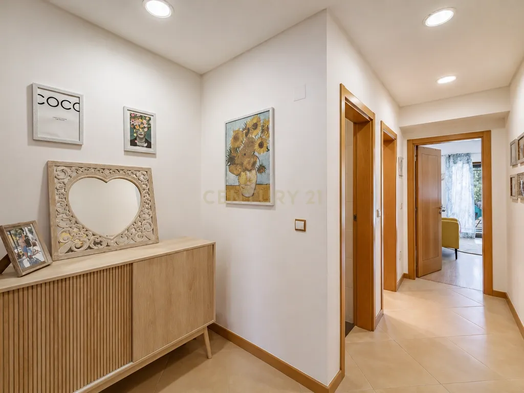 Moderno Apartamento T2 em Amora, Seixal - Image 32