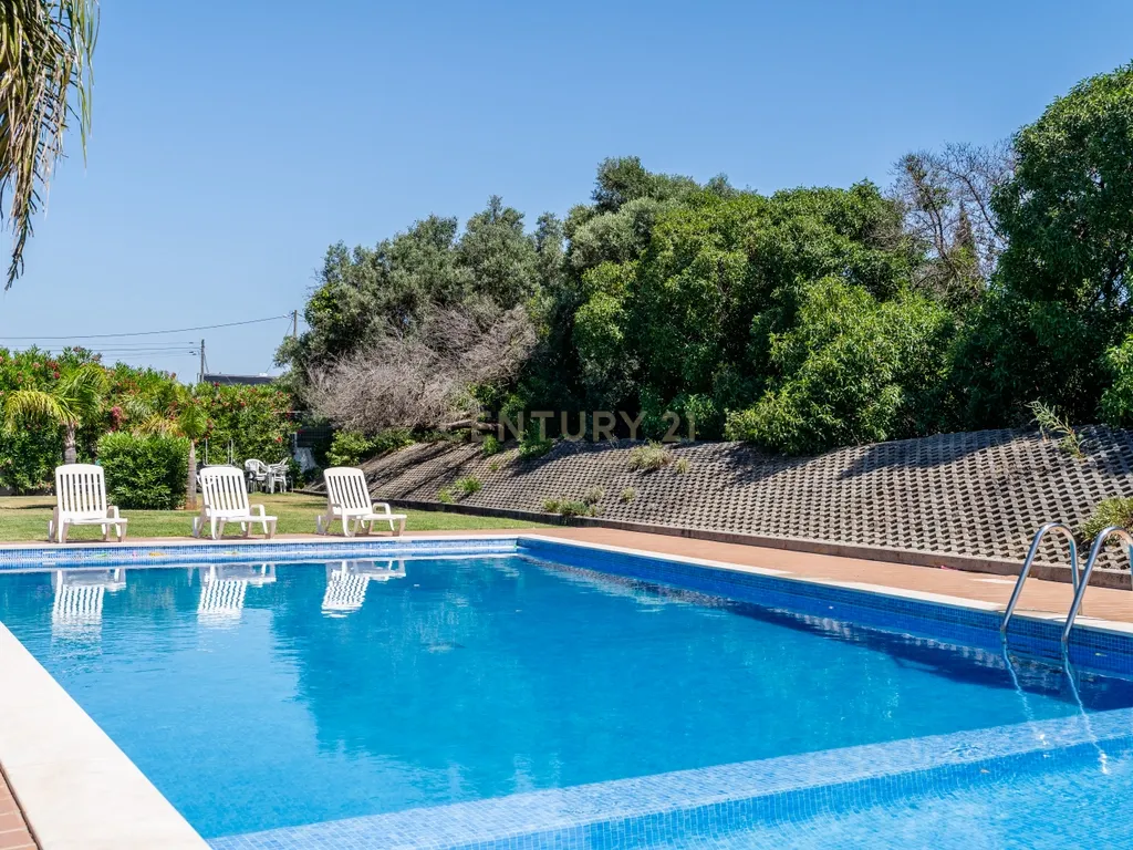 Moradia T3, com piscina, inserida num Condomínio Familiar – Ferreiras, Albufeira - Image 27