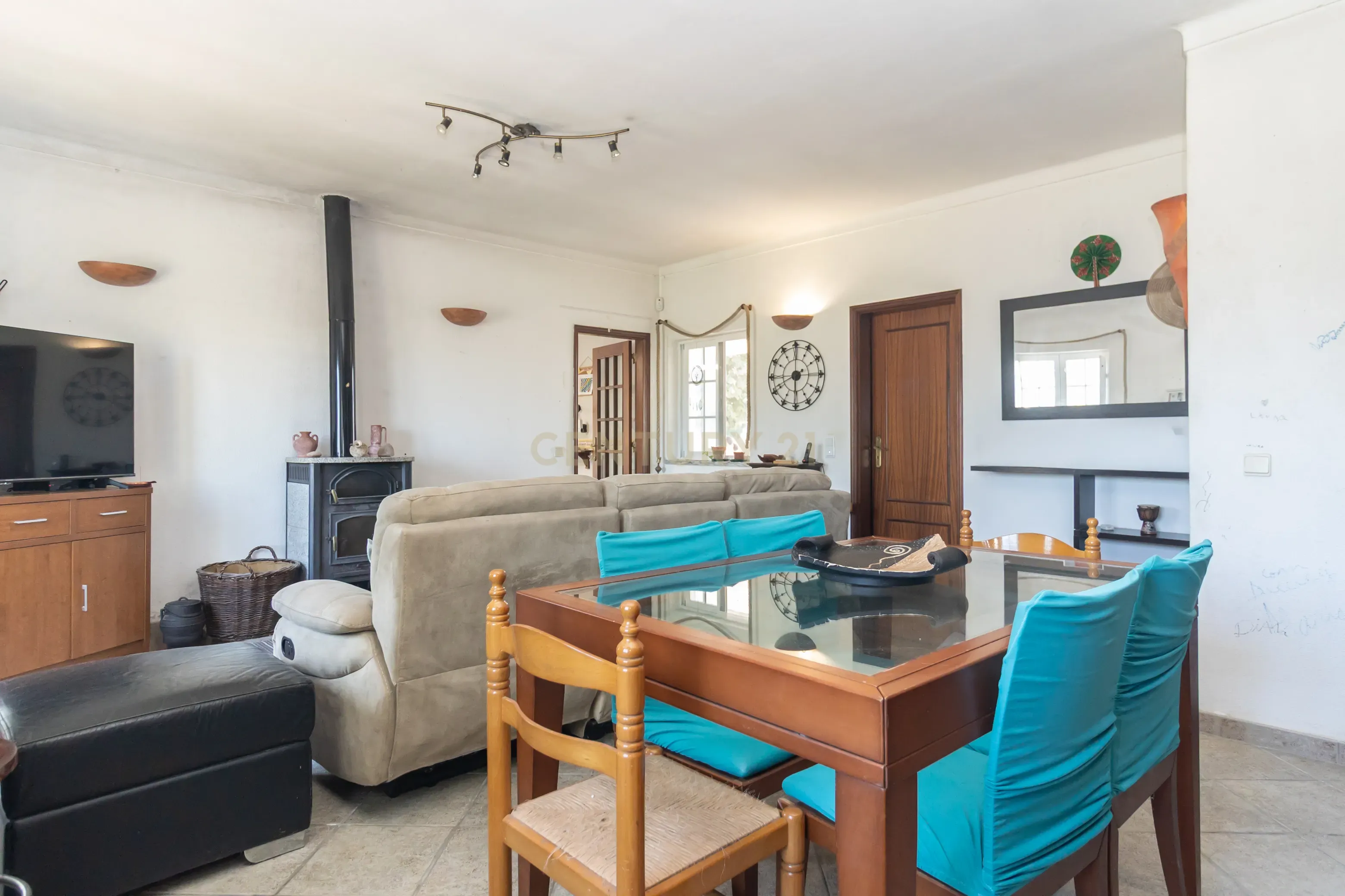 Fotografia 8 de Moradia T3 numa Encantadora Quinta com 3.955 m² —Palmela/Setúbal