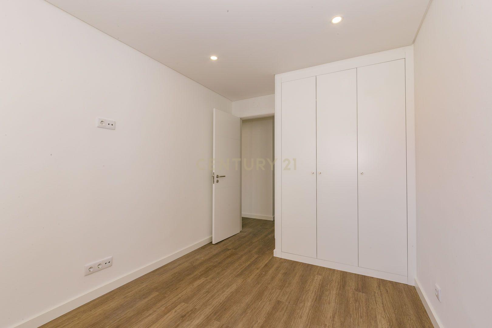 Fotografia 10 de Apartamento T2 Remodelado em Sacavém