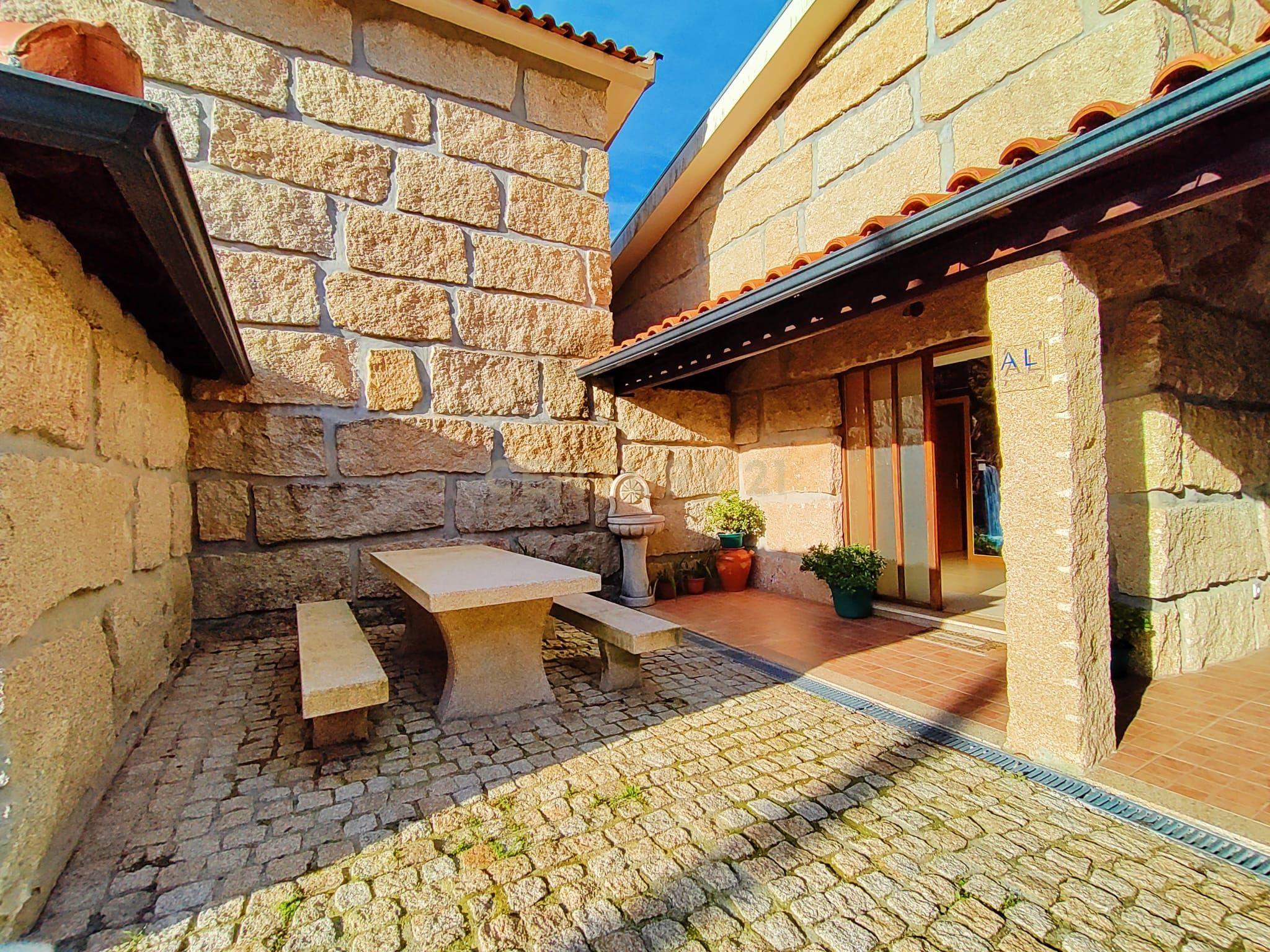 Moradia Transformada em Alojamento Local no Gerês, Junto ao Rio Caldo - Image 39
