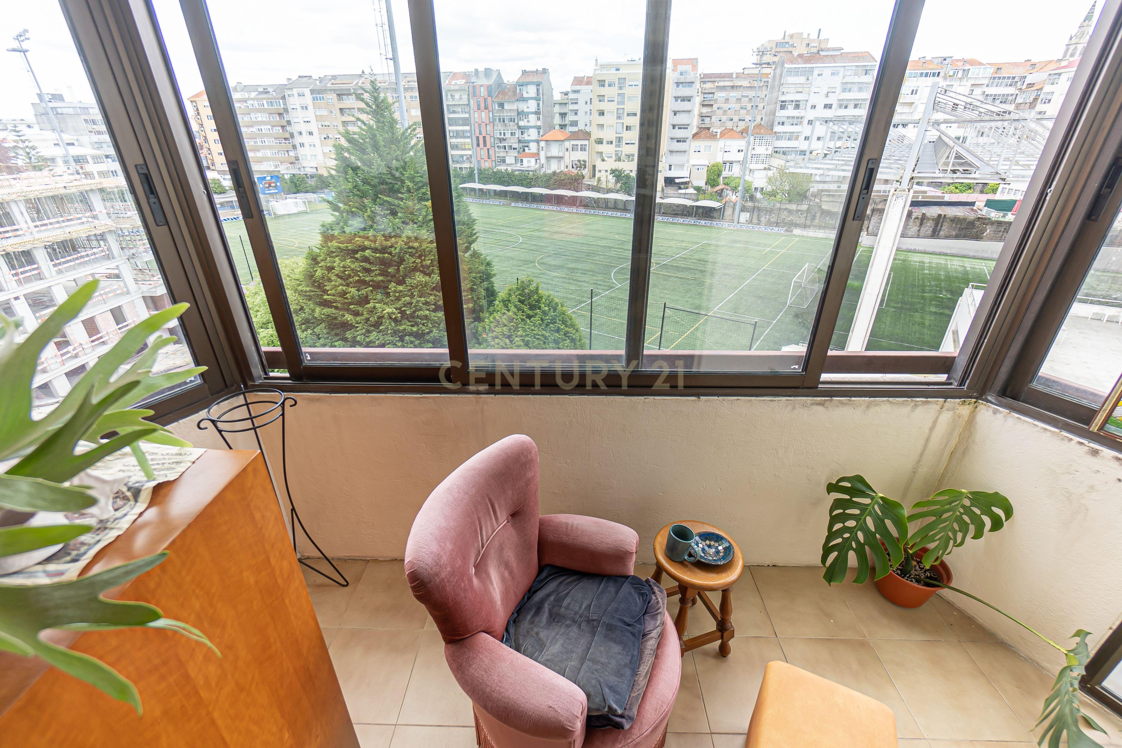 Apartamento T1 com garagem e varanda à Venda – Constituição | Porto Junto ao Vitalis Park (Centro de Treinos FCP) - Image 19