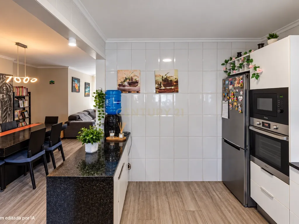 Apartamento T4 Duplex com terraço e logradouro | Matosinhos - Image 5