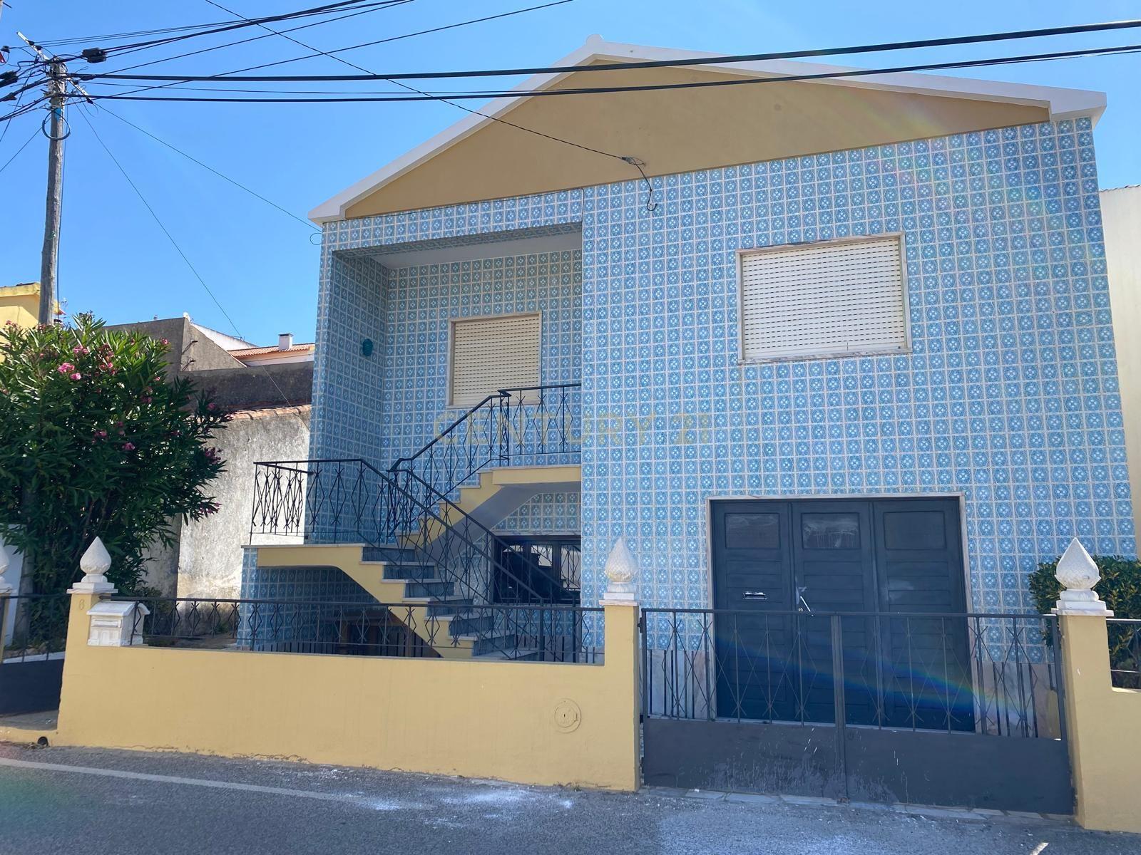 Moradia V3 com garagem e armazém Torres Vedras - Image 7