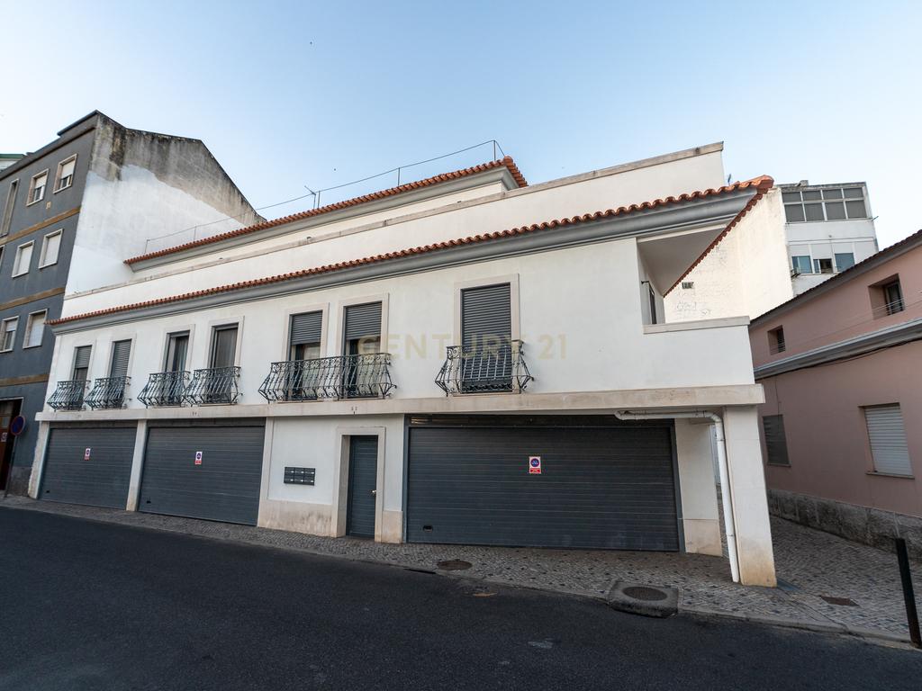 T3+1 Duplex com Terraço de 61 m² e 2 Lugares de Estacionamento | Alhandra - Image 19