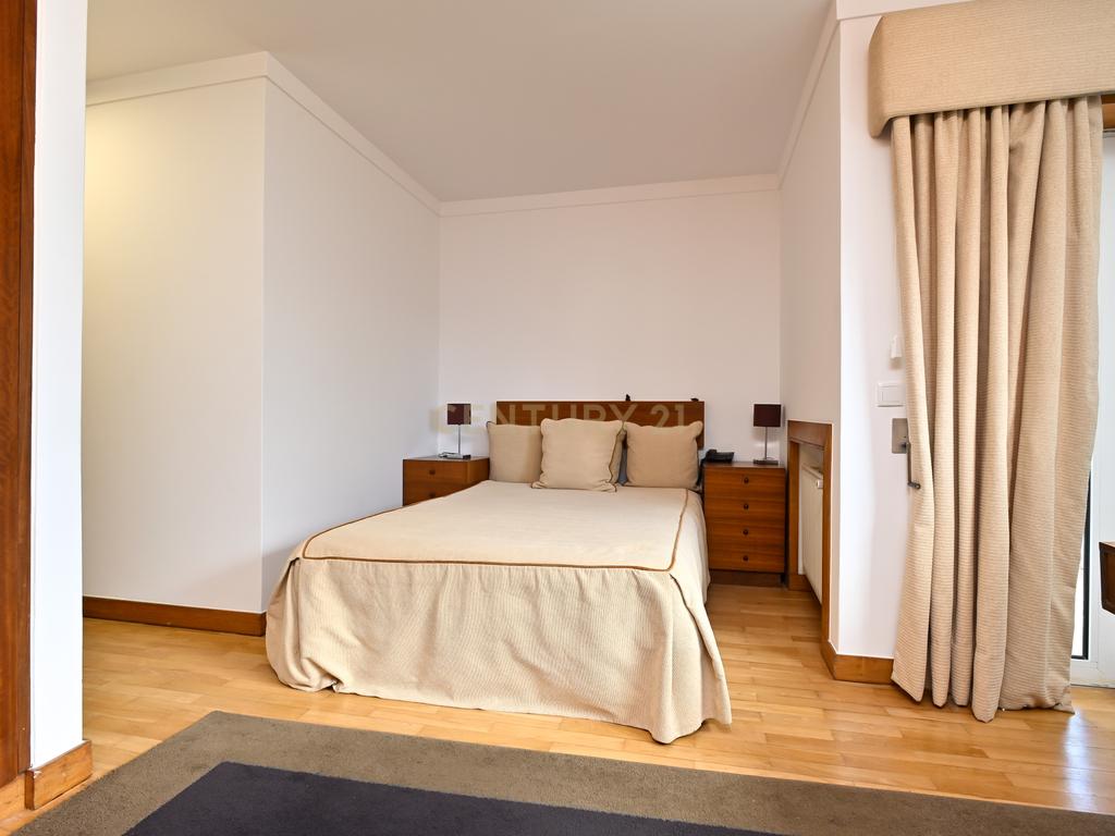 Luxuosa Moradia Isolada na Serra de Carnaxide com Piscina  - Image 29
