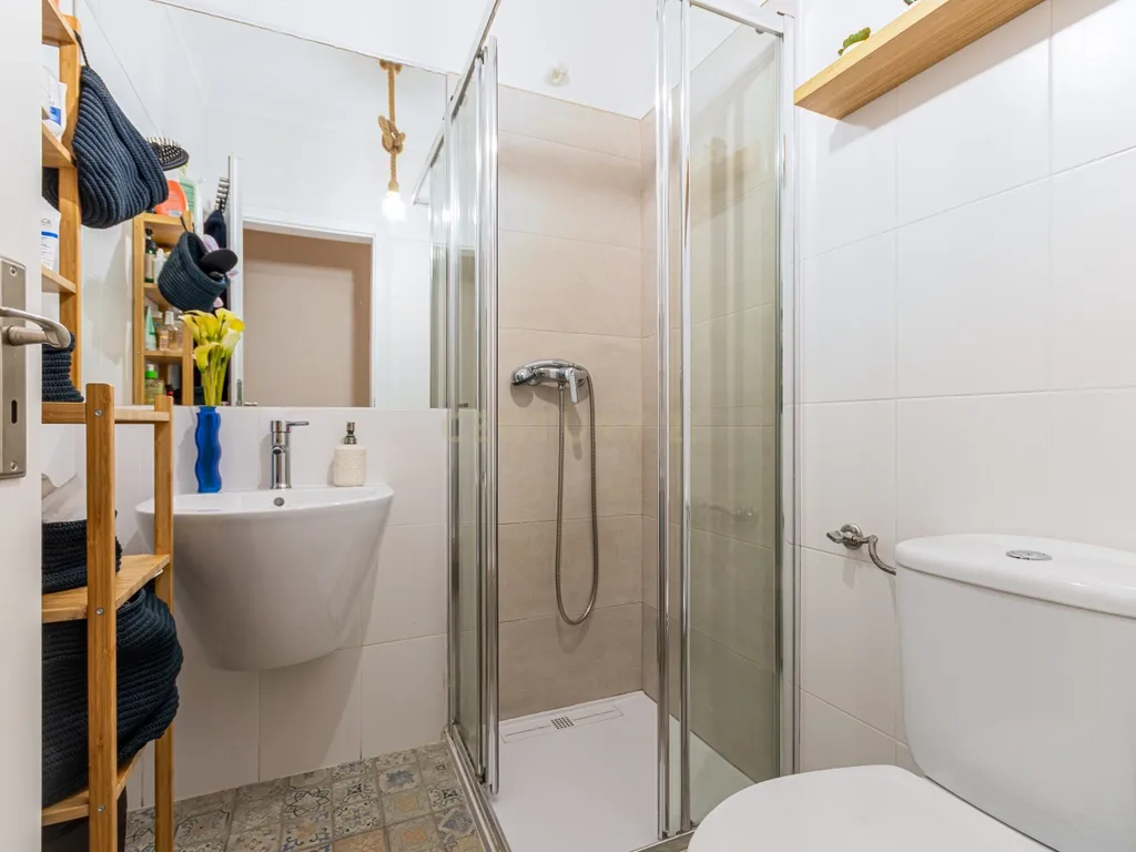 Apartamento T3 Remodelado na Horta dos Vimes - Viva com Conforto e Qualidade em Alenquer. - Image 34