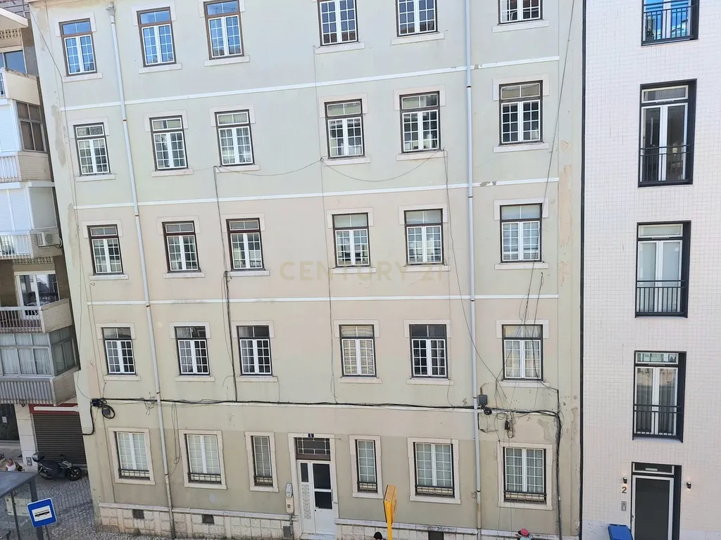 Apartamento T3+2 para Arrendamento em Campolide - Image 38