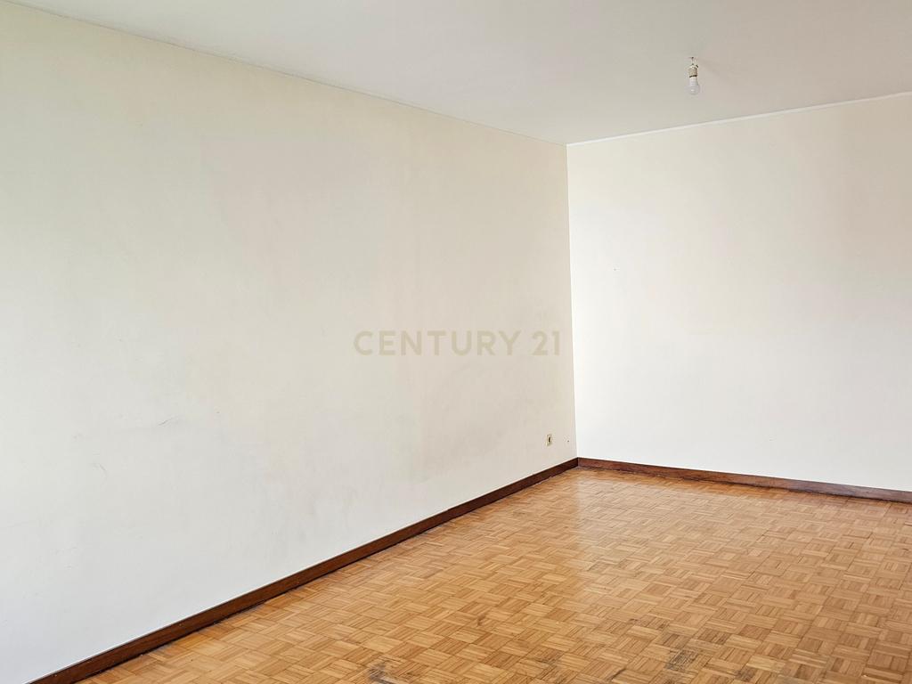 Apartamento T2 com garagem, Matosinhos - Image 14