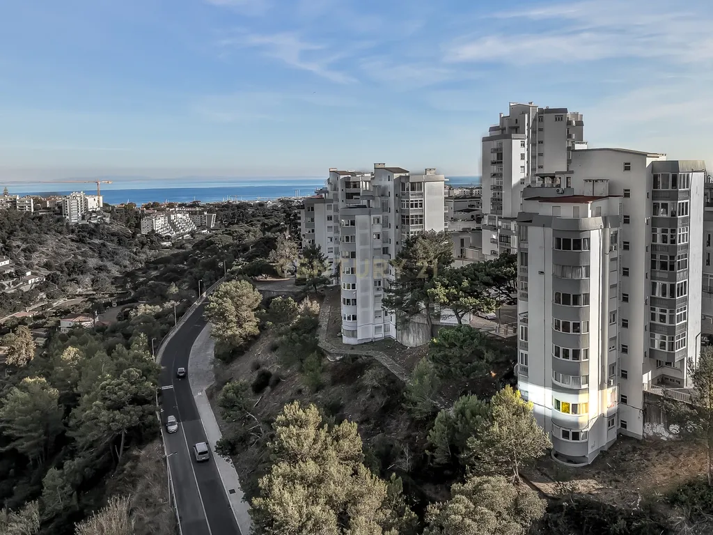 Apartamento T1+1 Remodelado com Elevador | Pampilheira | Cascais - Image 6
