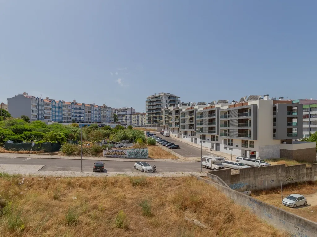 Apartamento T3 no Feijó - Image 12