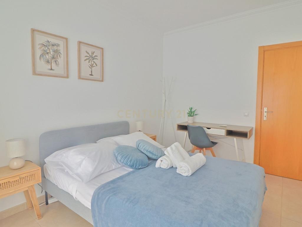 T0+1 mobilado, em condominio c/ piscina, Portimão - Image 12