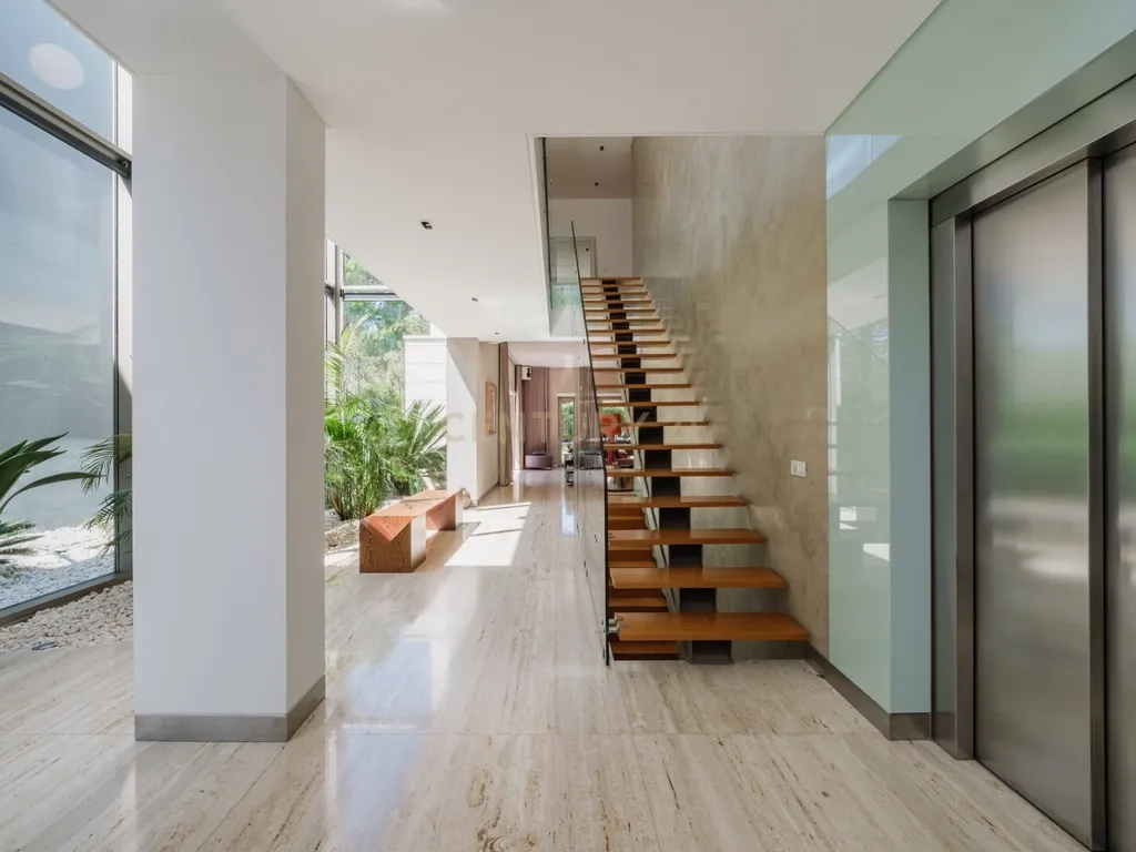 Moradia de luxo contemporânea com 6 suítes na Quinta da Marinha, Cascais - Image 13
