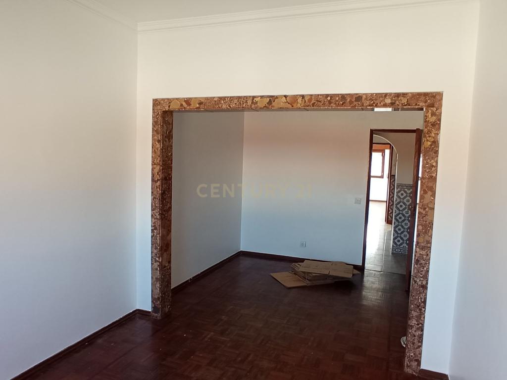Apartamento t2, em São Sebastião, Setubal - Image 3
