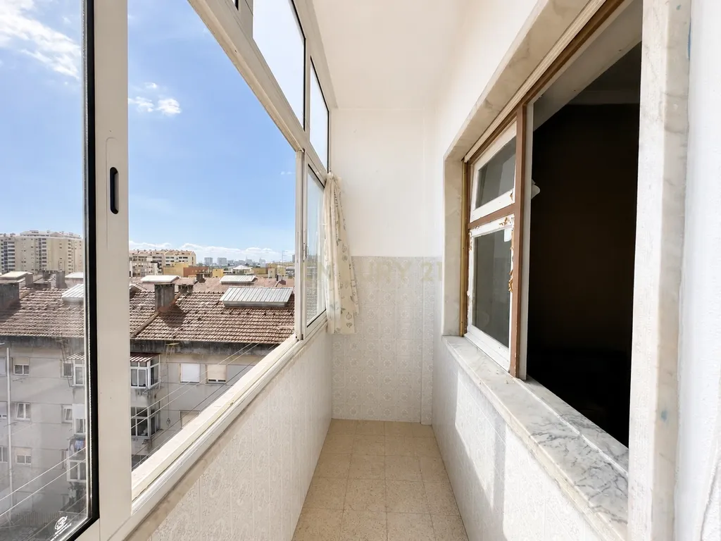 Apartamento T2 em Sacavém para Venda - Image 17