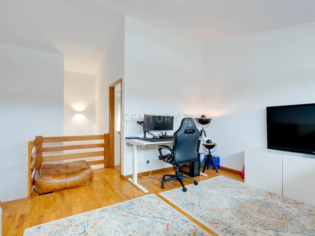 T2+2 Duplex c/ Sótão amplo (248m²) | S. Félix Marinha - Image 19