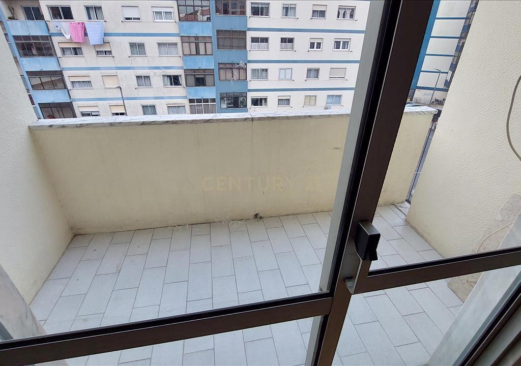 Apartamento T2 - Algueirão Mem-Martins - Image 8