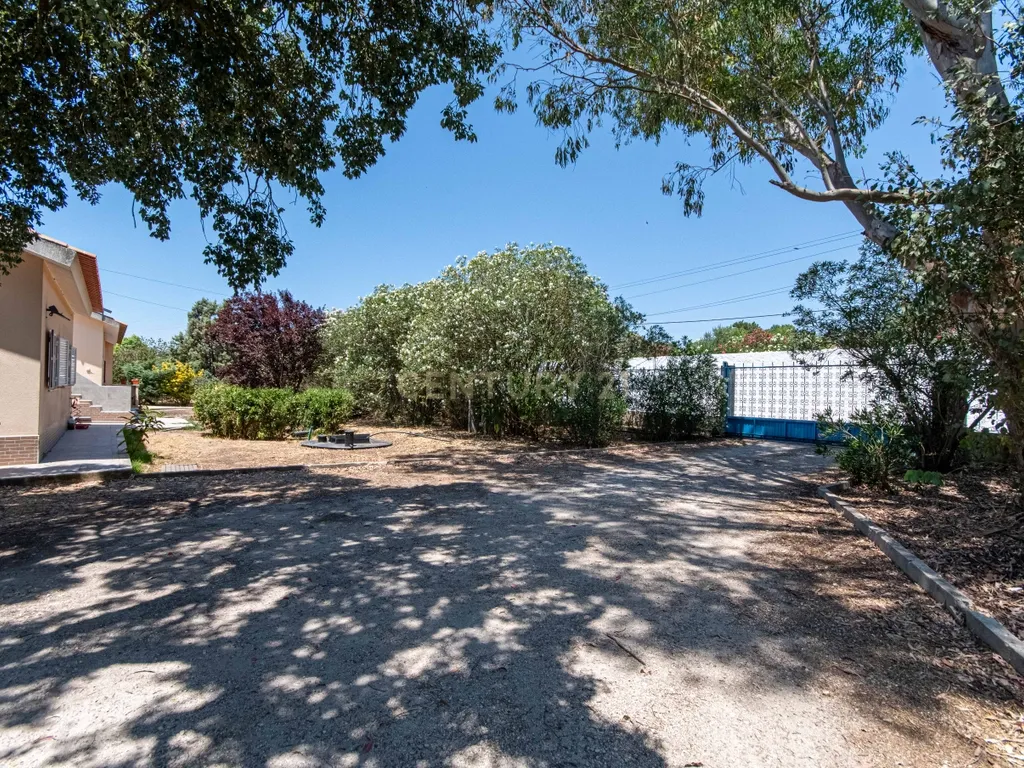 Moradia Exclusiva para Investimento em Quinta do Anjo, Palmela - Image 28