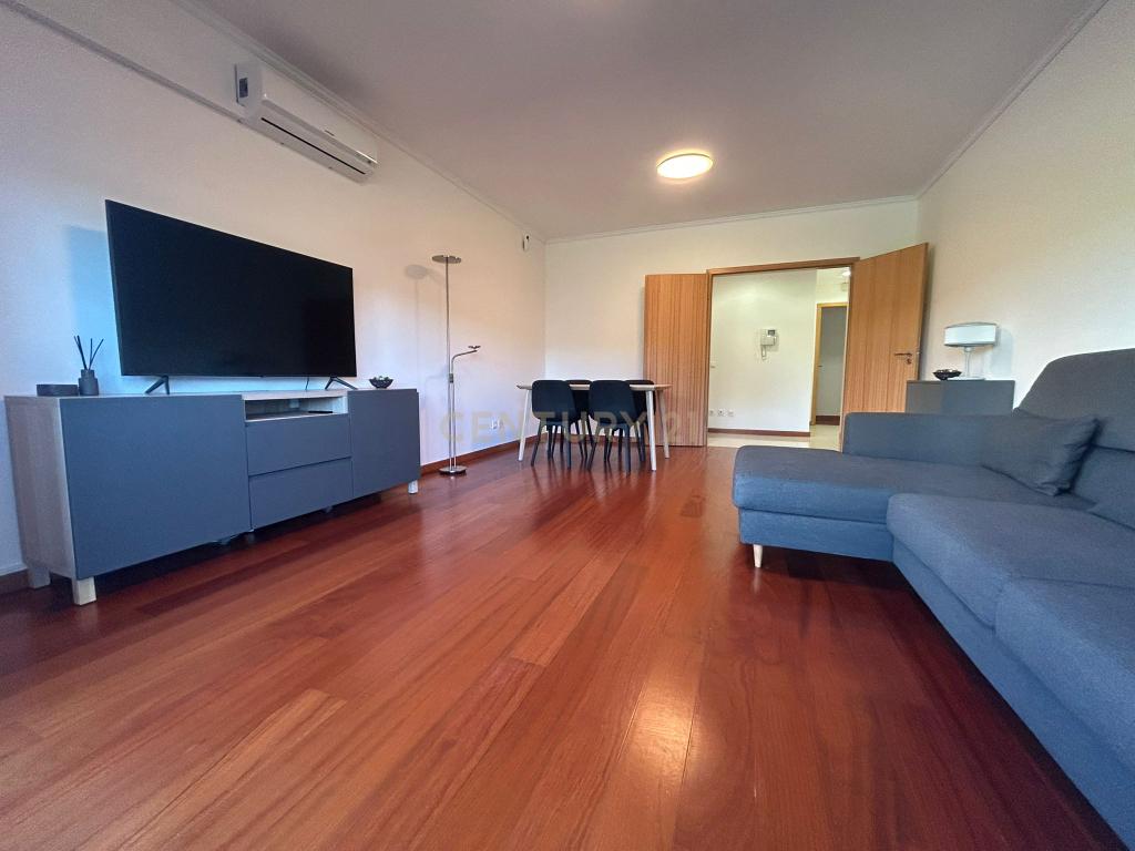 Excelente apartamento T3 - Com Parqueamento - MOBILADO - Image 7