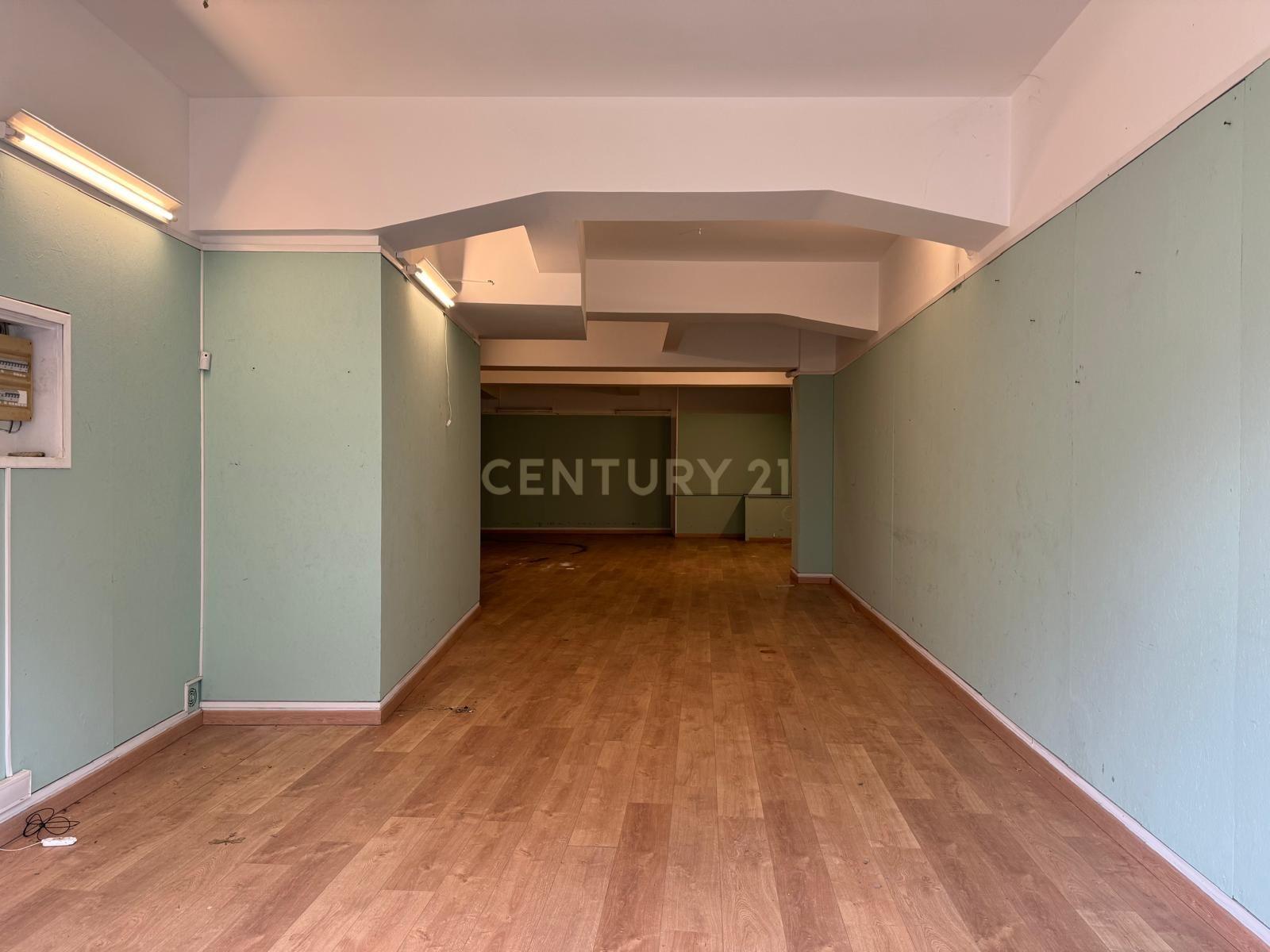 Arrenda-se Espaço Comercial de 370m² junto ao Campo Mártires da Pátria - Image 13