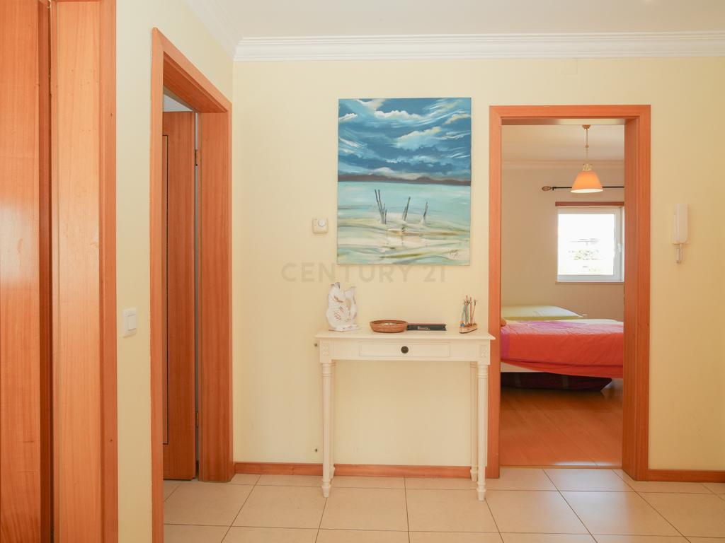 Apartamento T3 na Figueira da Foz (Buarcos) - condomínio fechado - Image 16