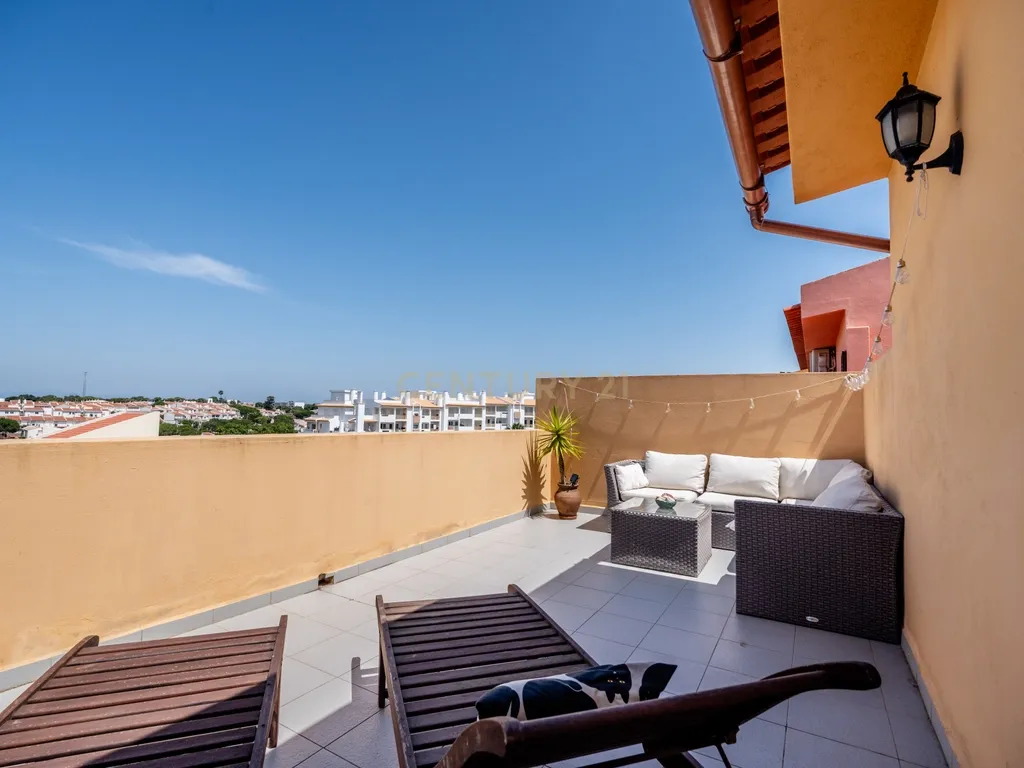 Apartamento com piscina, elevador e vista mar, no centro de Albufeira - Image 18