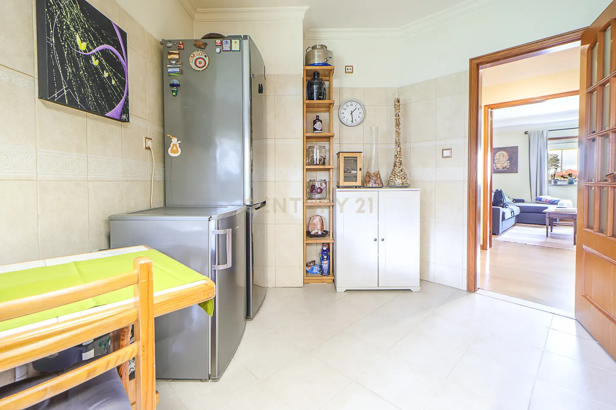 Apartamento T3 em Pinhal de Frades, Seixal, com garagem e arrecadação. - Image 21