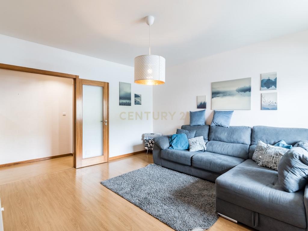 Apartamento T2 com Terraço em Loures - Excelente Oportunidade! - Image 6