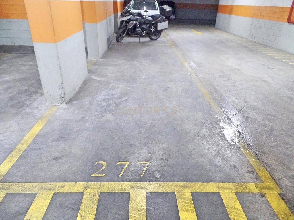 ARRENDADO - T2 Condomínio Alcântara Rio com 1 Parqueamento - Alcântara Rio - Image 15