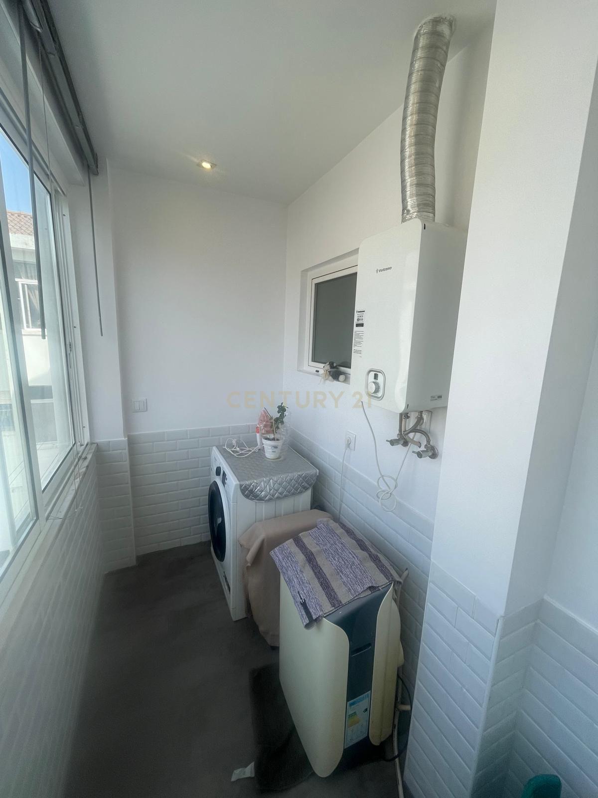 Fotografia 5 de Apartamento T2 com possibilidade de utilização como T3 | Excelente localização no Barreiro