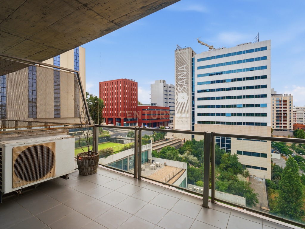 T1 Elegante com Varanda e Estacionamento | EDIFÍCIO MALHOA PLAZA Av. José Malhoa, Lisboa - Image 29