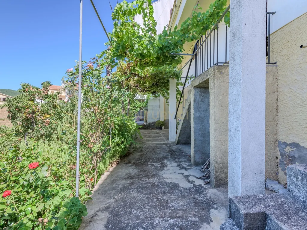 Moradia T3 Erada , Covilhã - Image 17