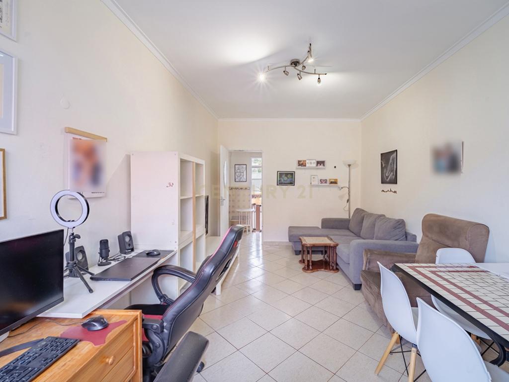 Apartamento T2 em Cacilhas – Excelente Localização - Image 7