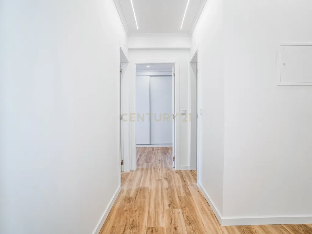 Apartamento T3 Totalmente Renovado | Centro de Caldas da Rainha - Image 16