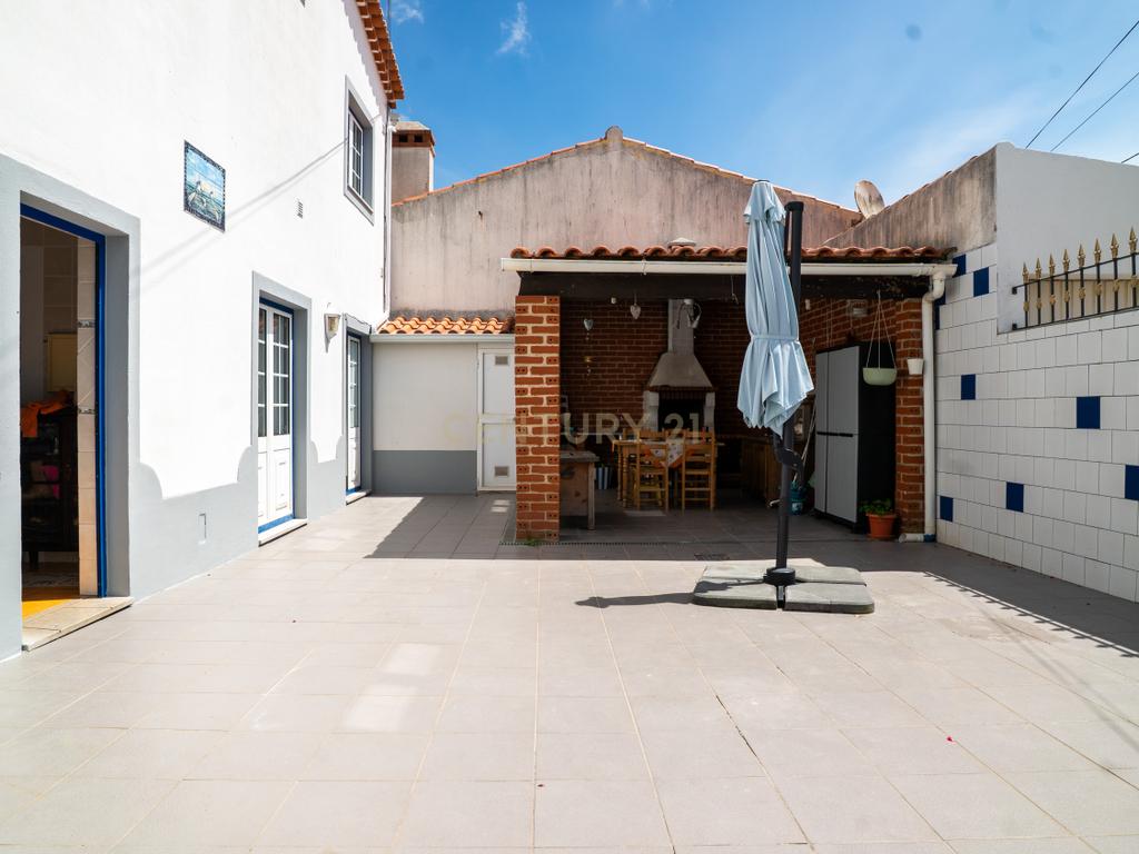 🏡 Moradia T4 Impecável em Olho Marinho – a poucos minutos de Peniche! - Image 54