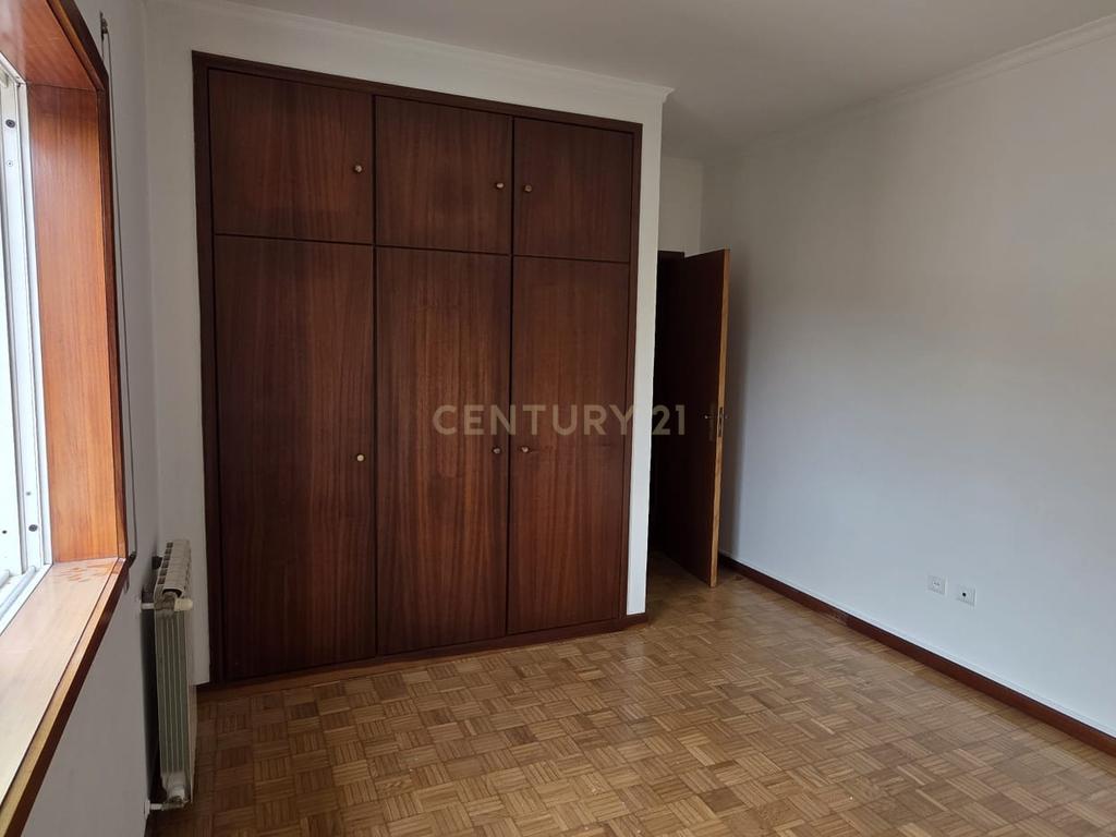 Apartamento T2 Alpendorada - Marco de Canaveses - Image 19