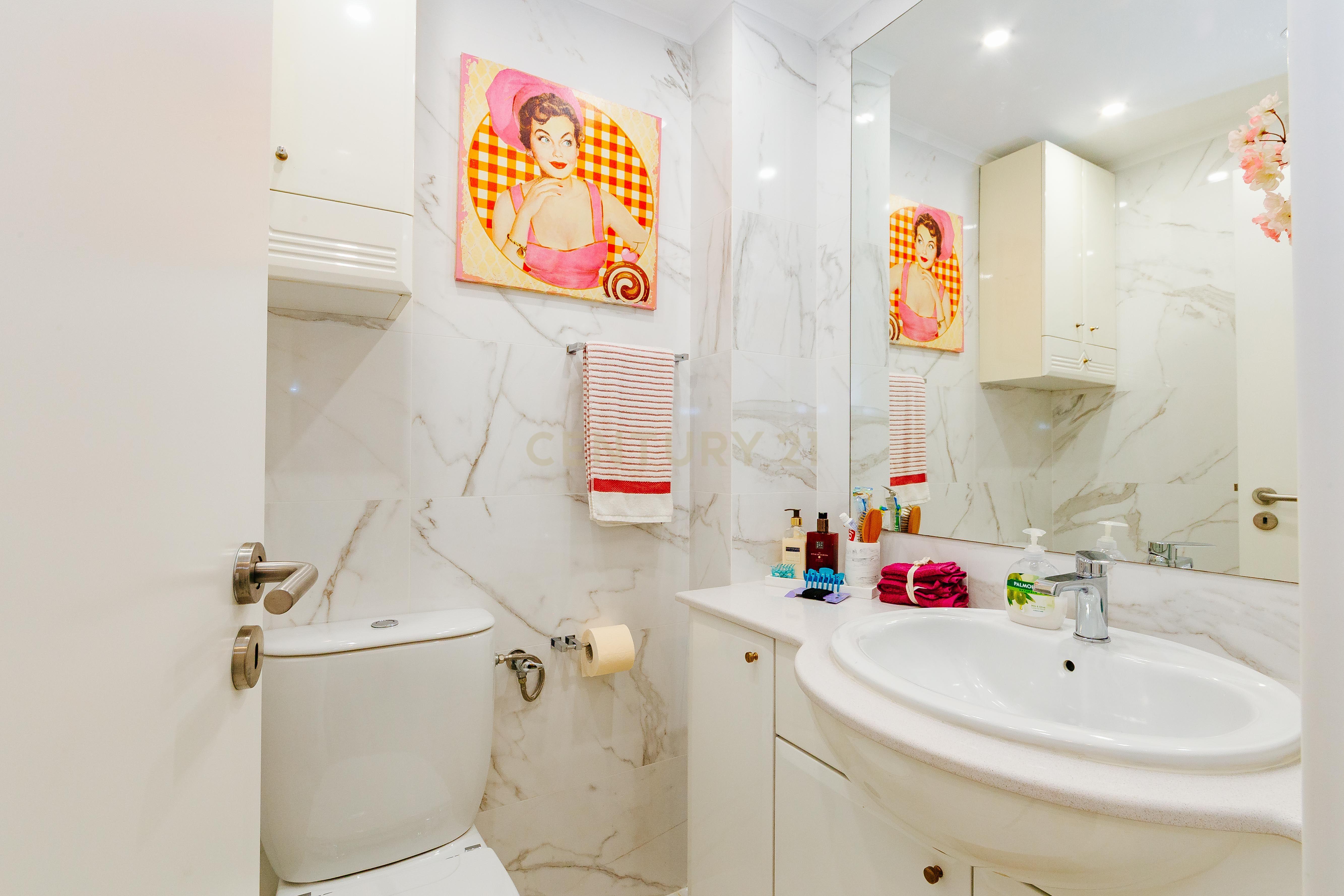 Apartamento T3 totalmente remodelado com Vista Panorâmica no Parque das Nações - Image 22
