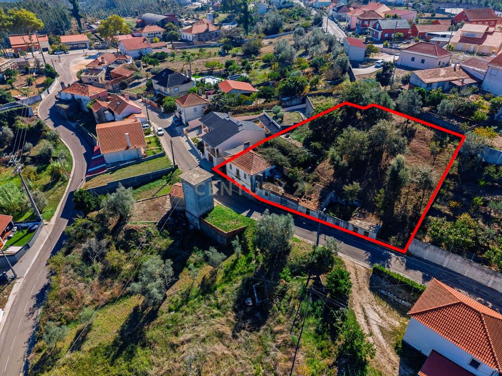 Moradia T3 para Recuperar na Rua da Igreja — Memória - Image 6