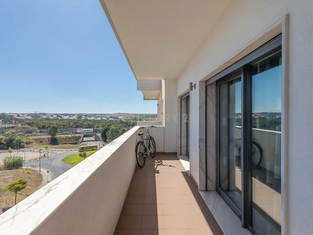 DUPLEX T4 +1 | TERRAÇOS D’AMORA - SEIXAL - Image 17