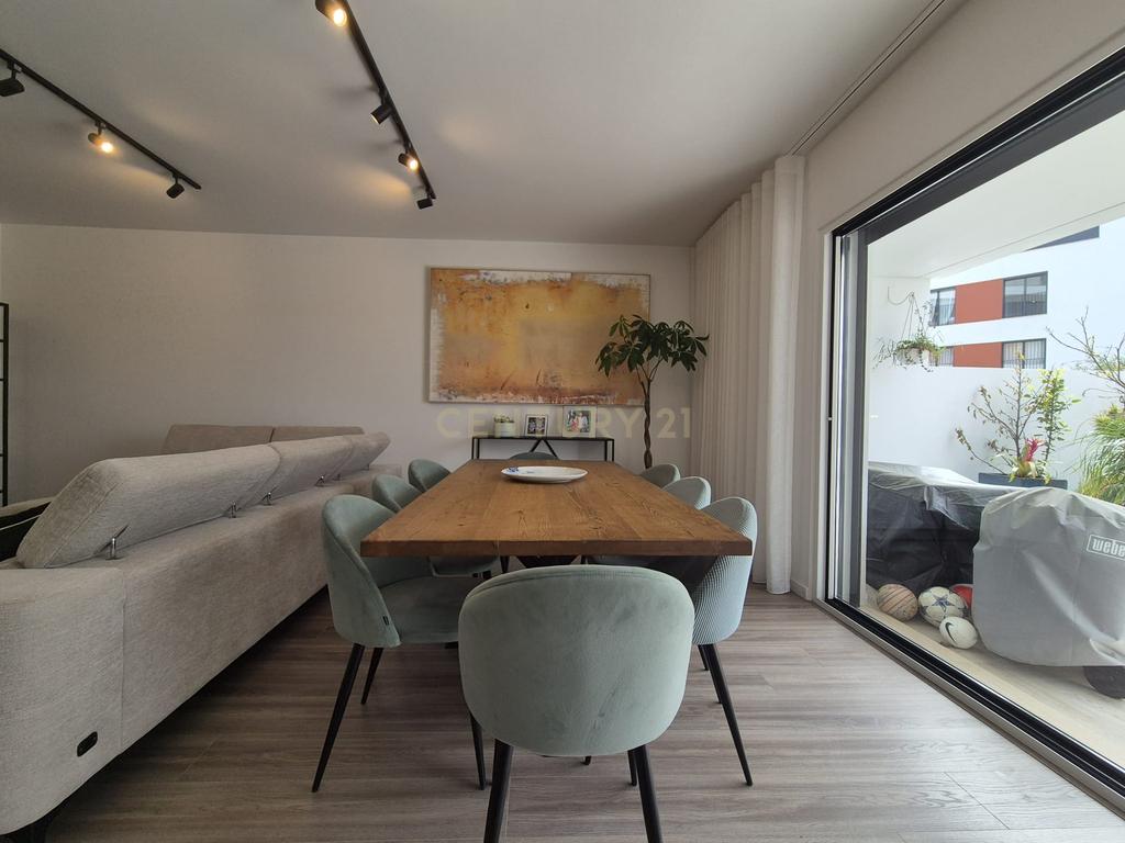 Quinta do Pinhão - VerdizelaT3 como novo, 2 terraços, 2 parqueamentos e arrecadação, prédio de 2023 - Image 4