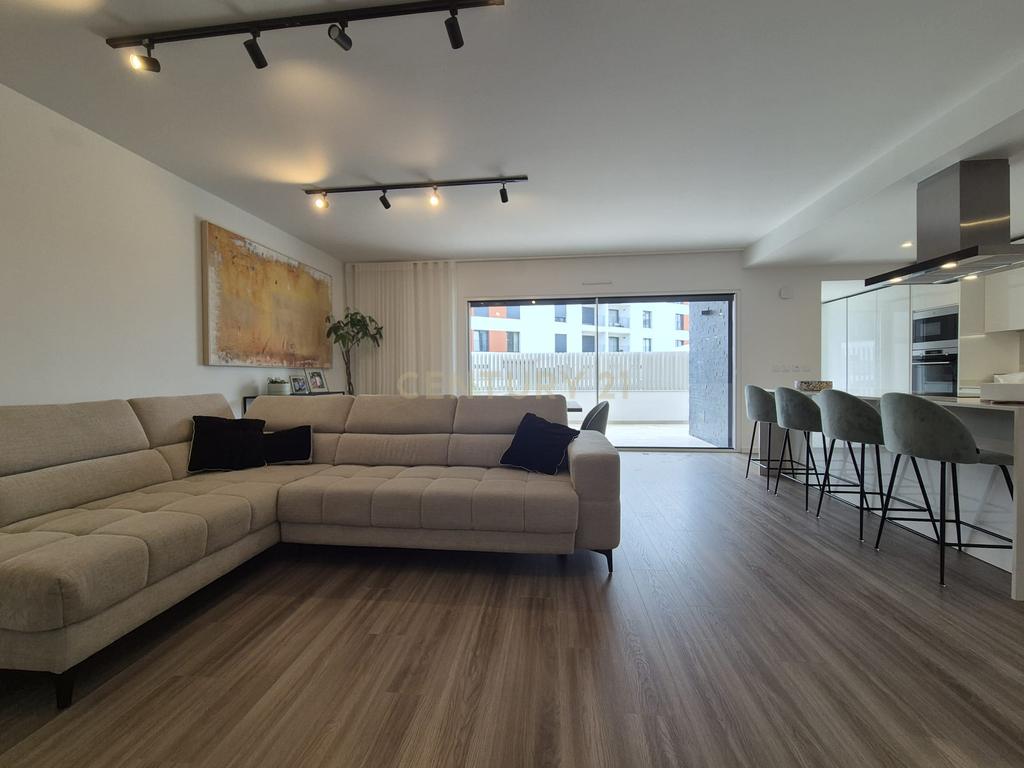Quinta do Pinhão - VerdizelaT3 como novo, 2 terraços, 2 parqueamentos e arrecadação, prédio de 2023 - Image 5