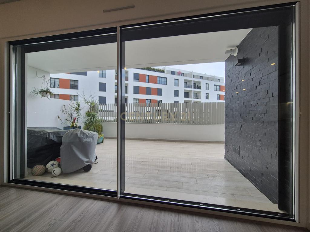 Quinta do Pinhão - VerdizelaT3 como novo, 2 terraços, 2 parqueamentos e arrecadação, prédio de 2023 - Image 9