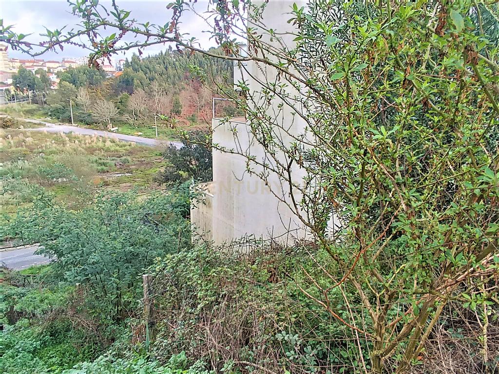 Lote para construção de moradia com 3 frentes perto do Freixo em Valbom, Gondomar, Porto - Image 14