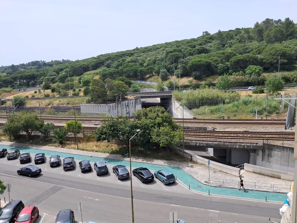 Apartamento T3 para arrendar – Entrada imediata - em Lisboa/ Benfica com garagem - Image 13