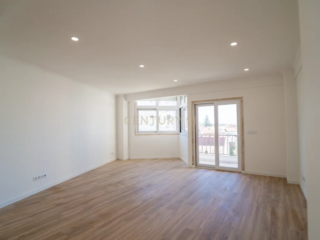 Apartamento T3 Totalmente Renovado | Centro de Caldas da Rainha - Image 10